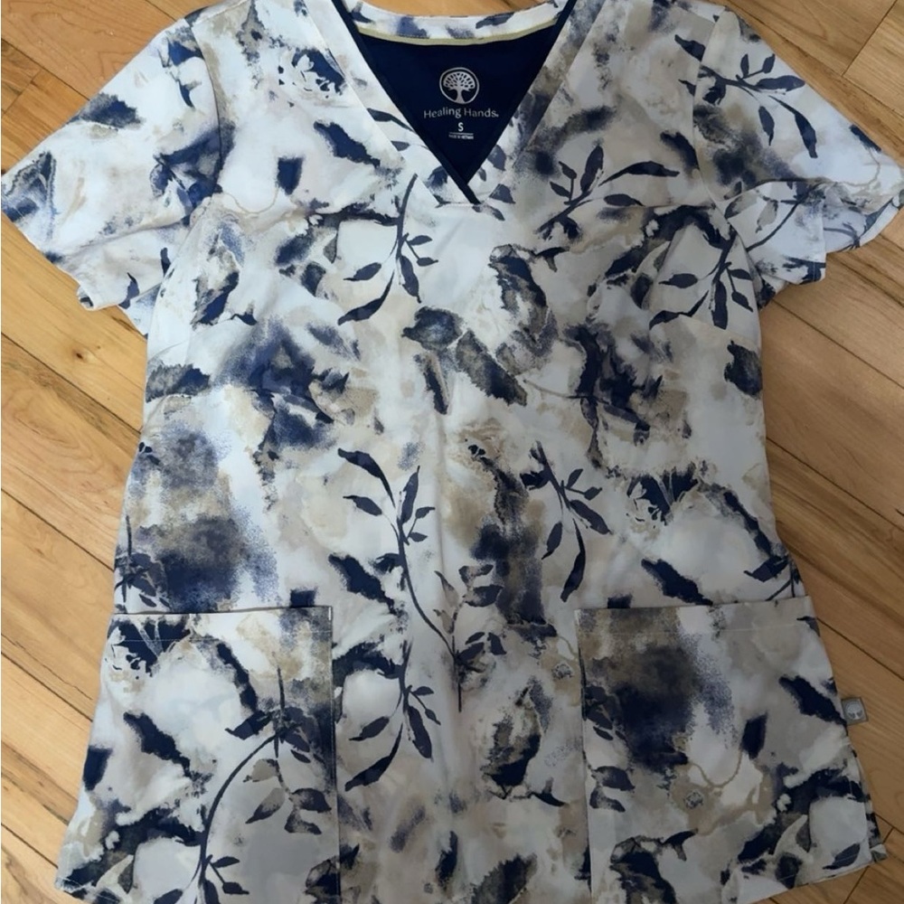 Healing hands floral scrub top